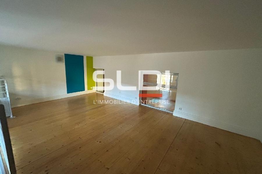 Bureaux A LOUER - VILLEFRANCHE SUR SAONE - 121 m²