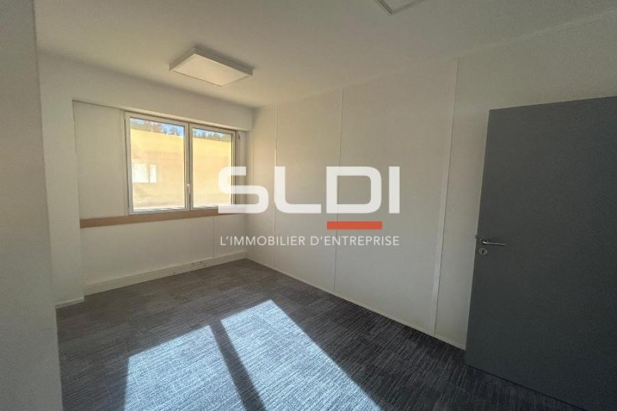 Bureaux A LOUER - ECULLY - 162 m²