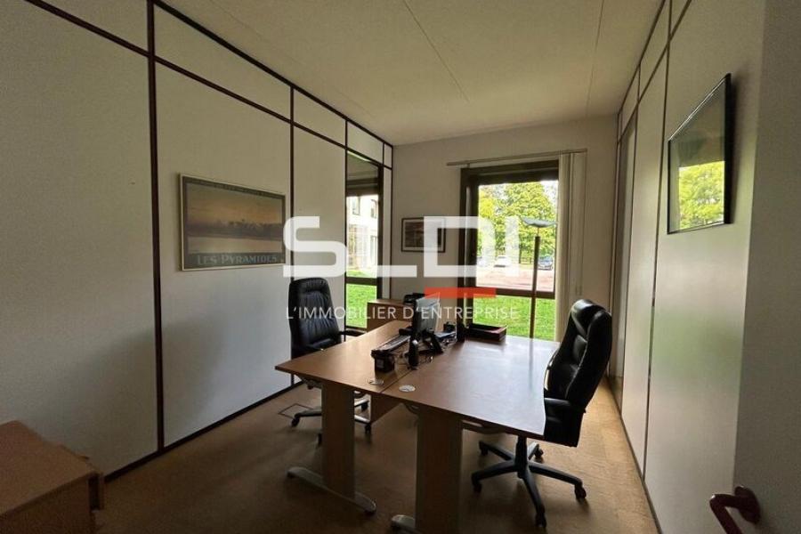 Bureaux A VENDRE - ECULLY - 147 m²