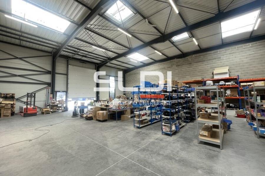 Activités A LOUER - SAINT PRIEST - 574 m²