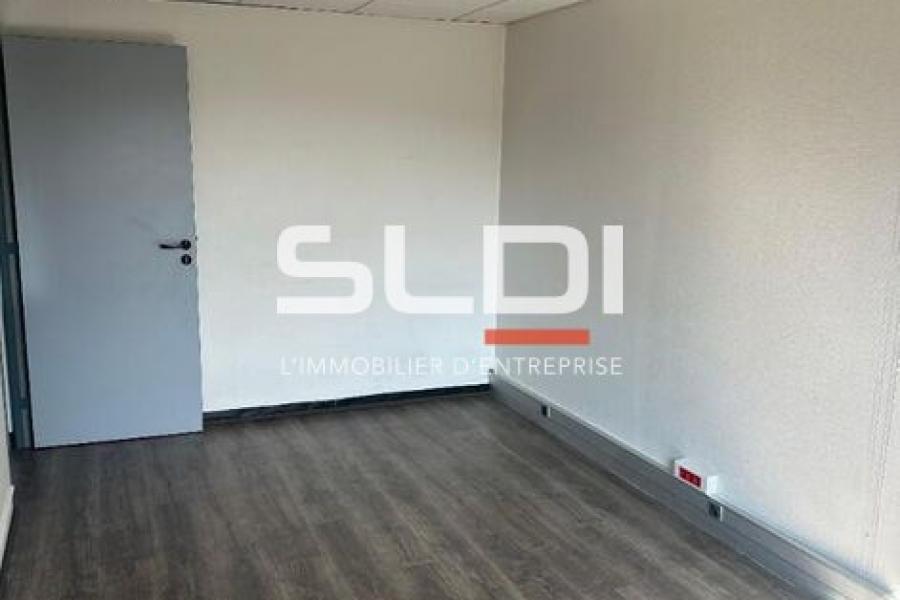Bureaux A LOUER - LYON - 900 m² Bureaux A LOUER - LYON - 900 m²