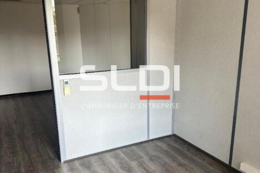 Bureaux A LOUER - LYON - 900 m² Bureaux A LOUER - LYON - 900 m²