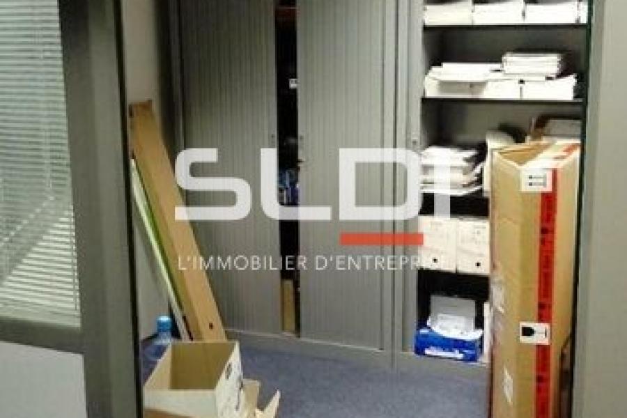 Bureaux A LOUER - LYON - 900 m² Bureaux A LOUER - LYON - 900 m²