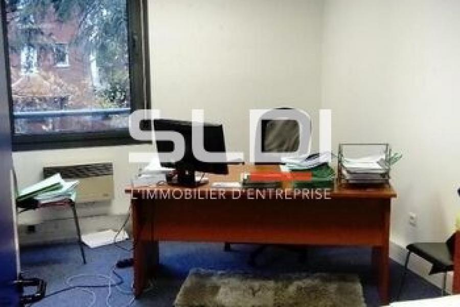 Bureaux A LOUER - LYON - 900 m² Bureaux A LOUER - LYON - 900 m²