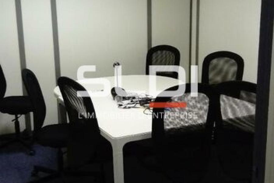 Bureaux A LOUER - LYON - 900 m² Bureaux A LOUER - LYON - 900 m²