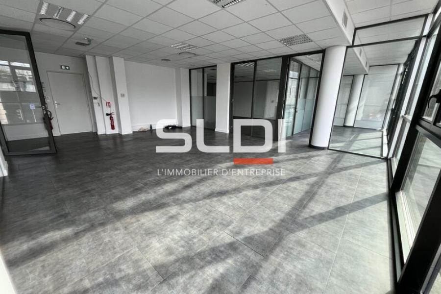 Bureaux A LOUER - LYON - 456 m² Bureaux A LOUER - LYON - 456 m²
