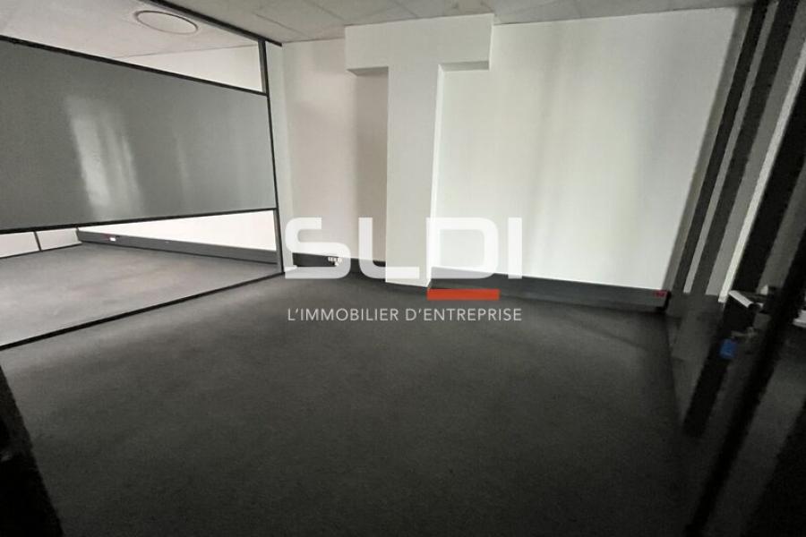 Bureaux A LOUER - LYON - 456 m² Bureaux A LOUER - LYON - 456 m²