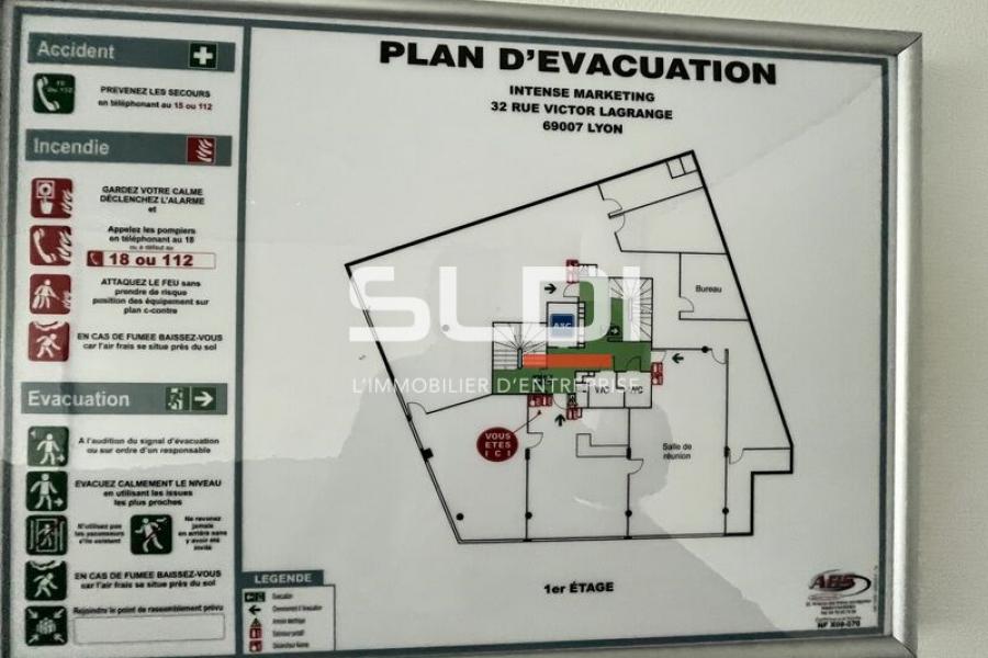 Bureaux A LOUER - LYON - 456 m² Bureaux A LOUER - LYON - 456 m²