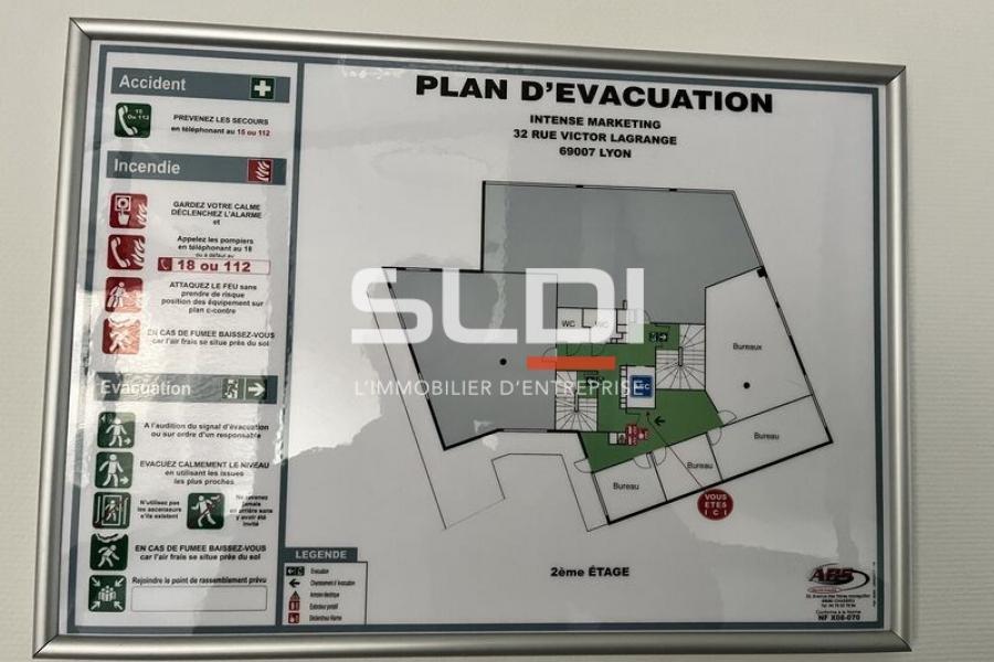 Bureaux A LOUER - LYON - 456 m² Bureaux A LOUER - LYON - 456 m²