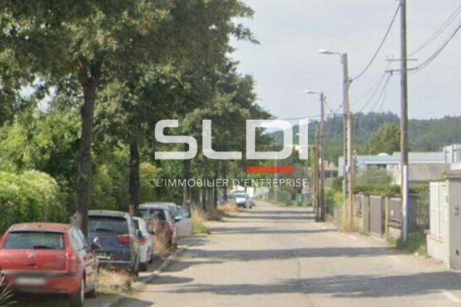 Activités A LOUER - BRIGNAIS - 835 m²