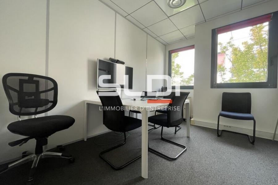 Bureaux A VENDRE - SAINT PRIEST - 212 m²