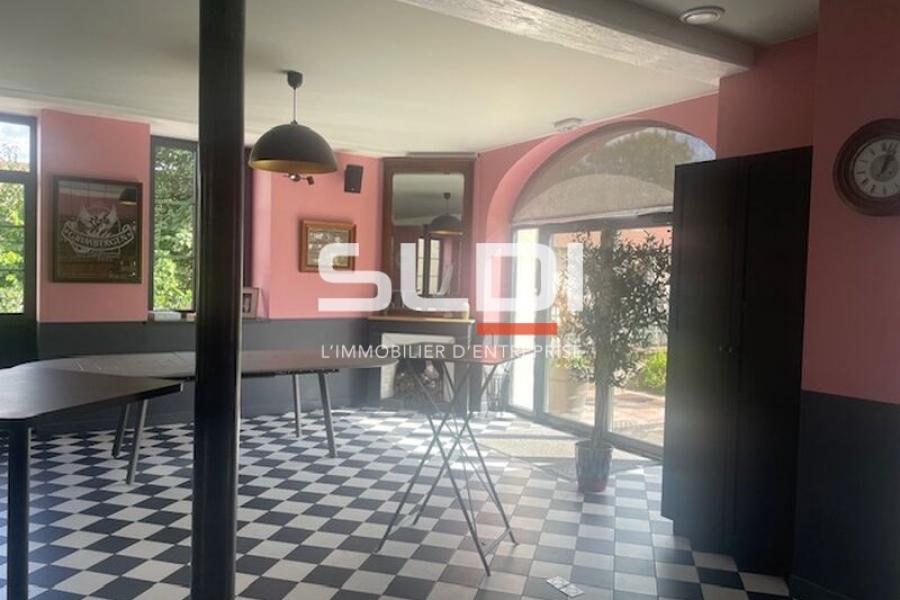 Bureaux A VENDRE - GENAS - 440 m²