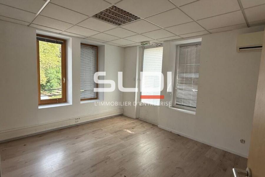 Bureaux A LOUER - LYON - 103 m²