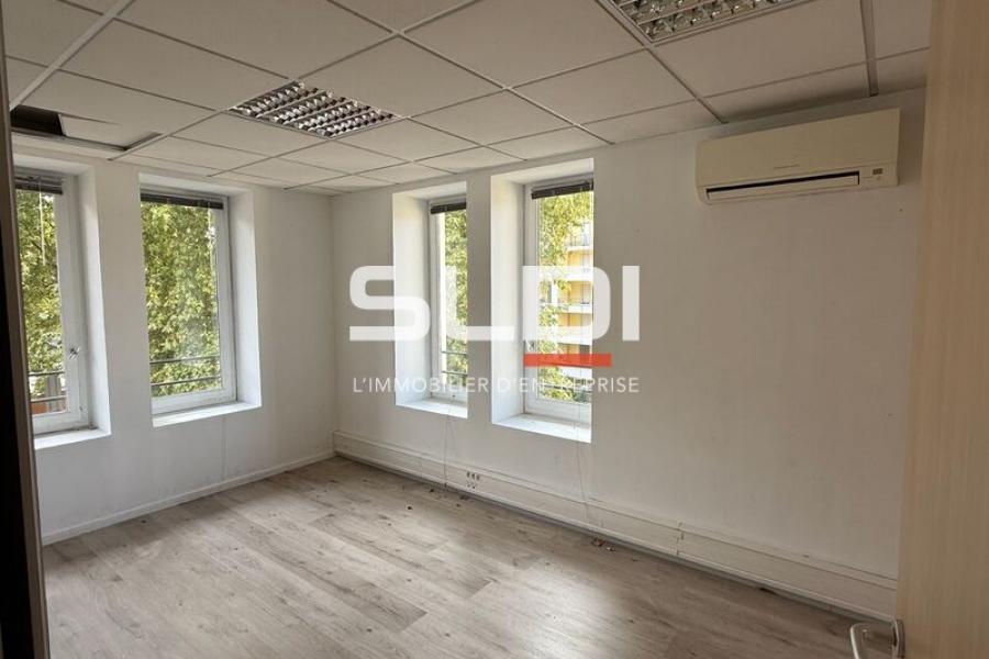 Bureaux A LOUER - LYON - 103 m²