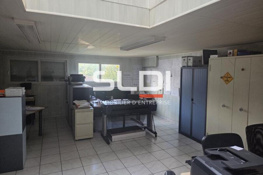 Activités A VENDRE - LETRA - 693 m²