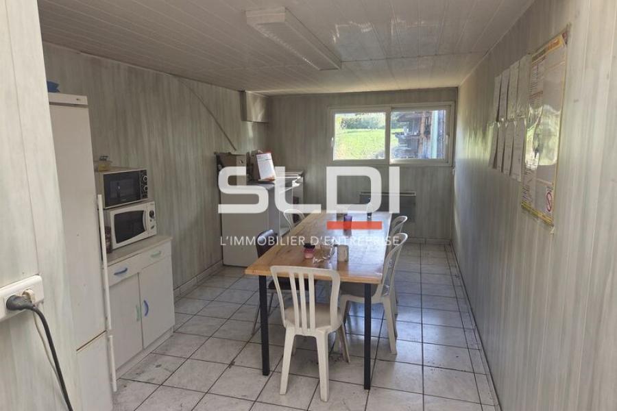 Activités A VENDRE - LETRA - 693 m²