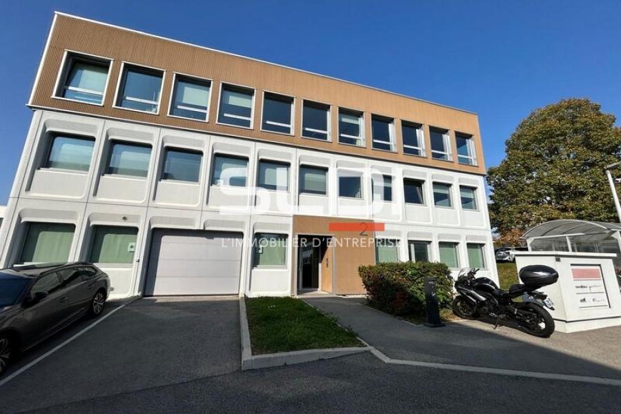 Bureaux A LOUER - DARDILLY - 343 m²