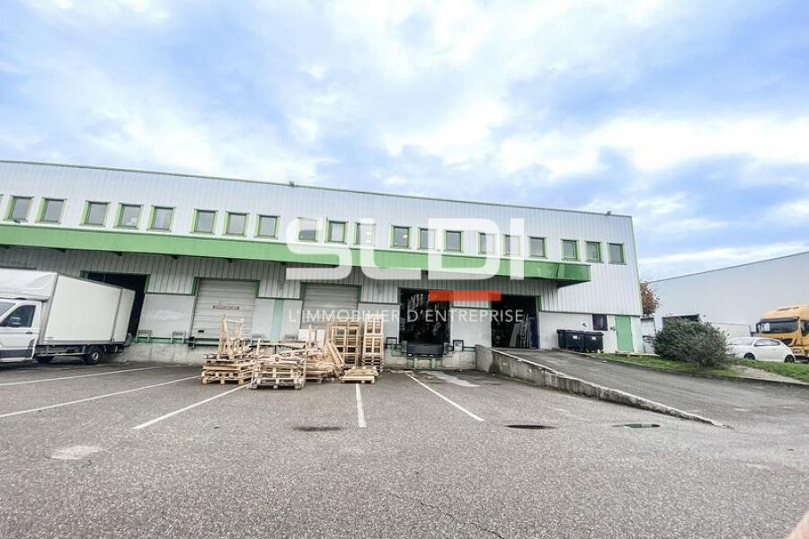 Activités A LOUER - GENAS - 1 092 m² Activités A LOUER - GENAS - 1 092 m²