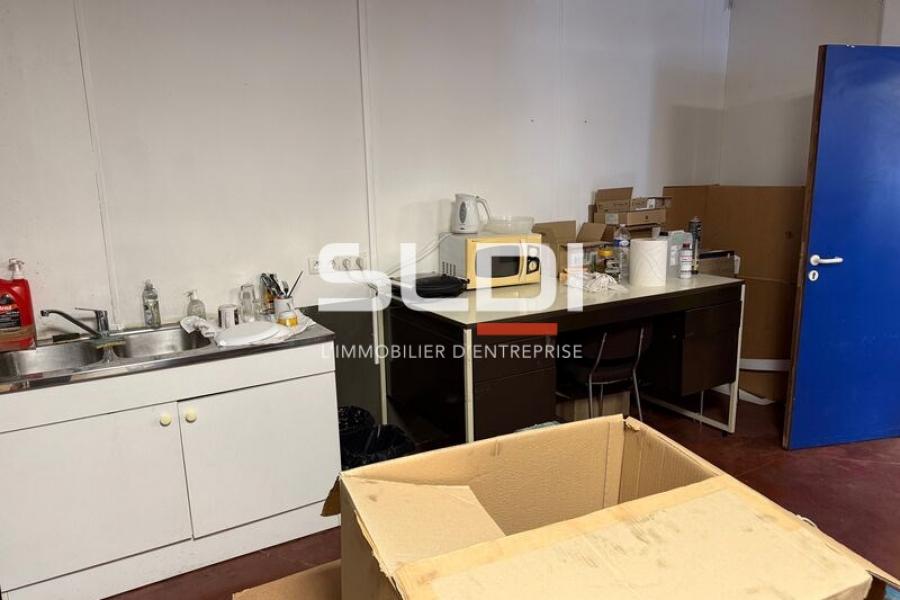 Activités A LOUER - SAINT QUENTIN FALLAVIER - 347 m² Activités A LOUER - SAINT QUENTIN FALLAVIER - 347 m²
