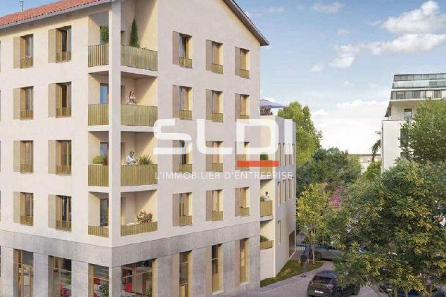 Commerces A VENDRE - FONTAINES SUR SAONE - 106 m² Commerces A VENDRE - FONTAINES SUR SAONE - 106 m²