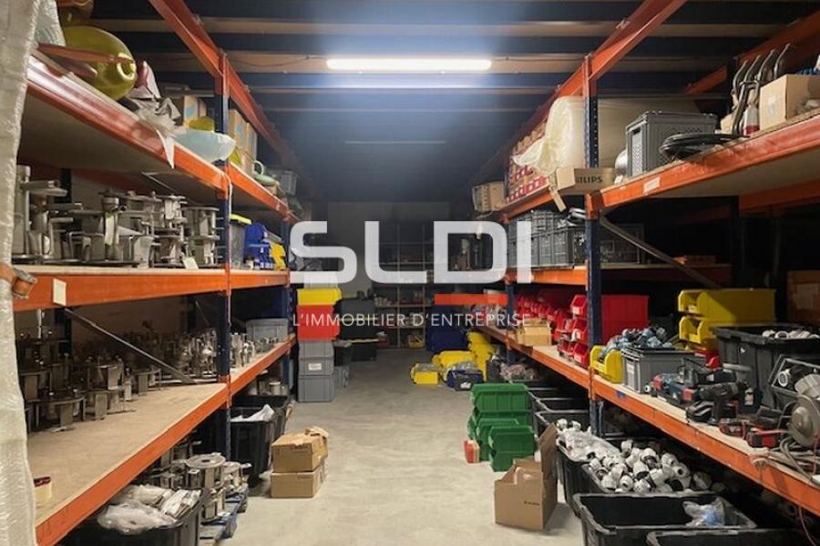 Activités A VENDRE - RILLIEUX LA PAPE - 850 m²