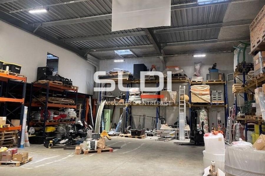 Activités A VENDRE - RILLIEUX LA PAPE - 850 m²