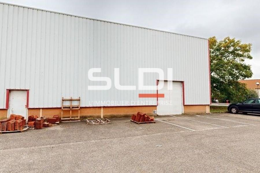 Activités A LOUER - VENISSIEUX - 1 275 m² Activités A LOUER - VENISSIEUX - 1 275 m²