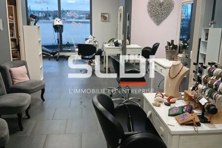 Commerces CESSION DE FONDS - SAINT QUENTIN FALLAVIER - 90 m²