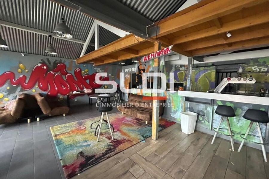 Commerces A LOUER - SAINT BONNET DE MURE - 443 m²