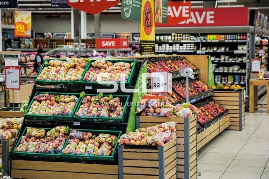 Commerces A LOUER - VENISSIEUX - 165 m²