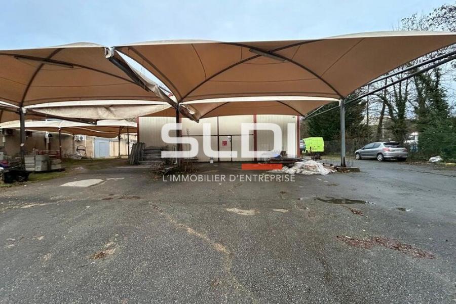 Activités A VENDRE - GLEIZE - 330 m² Activités A VENDRE - GLEIZE - 330 m²