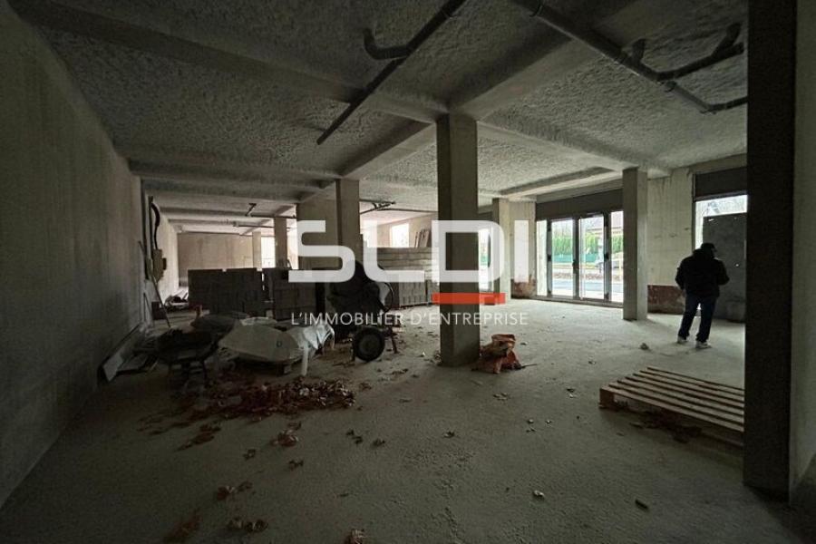 Commerces A VENDRE OU A LOUER - GLEIZE - 349 m²