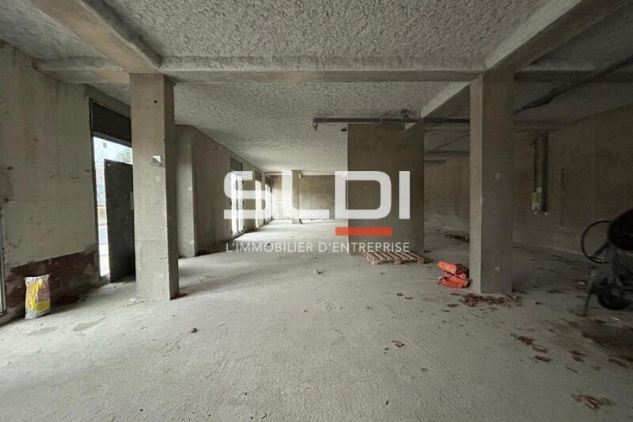 Commerces A VENDRE OU A LOUER - GLEIZE - 349 m²