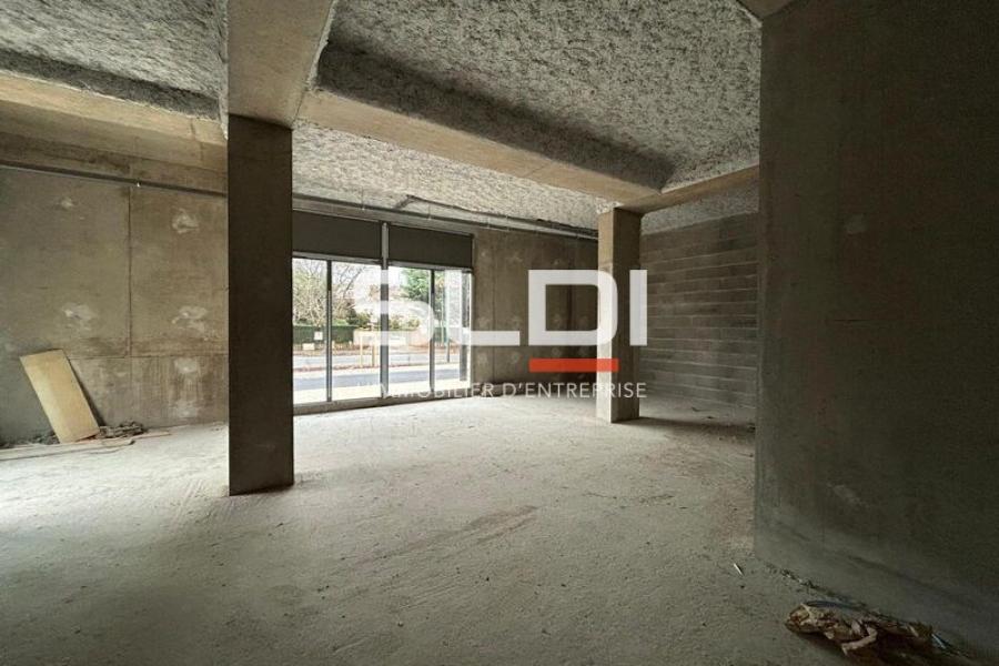 Commerces A VENDRE OU A LOUER - GLEIZE - 349 m²