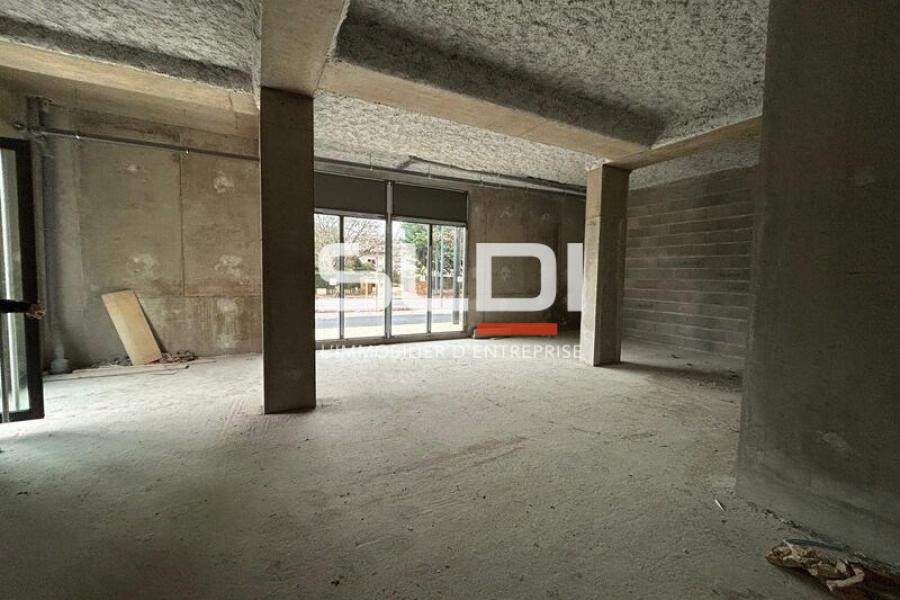 Commerces A VENDRE OU A LOUER - GLEIZE - 349 m²