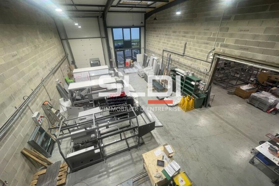 Activités A VENDRE - TREVOUX - 700 m²