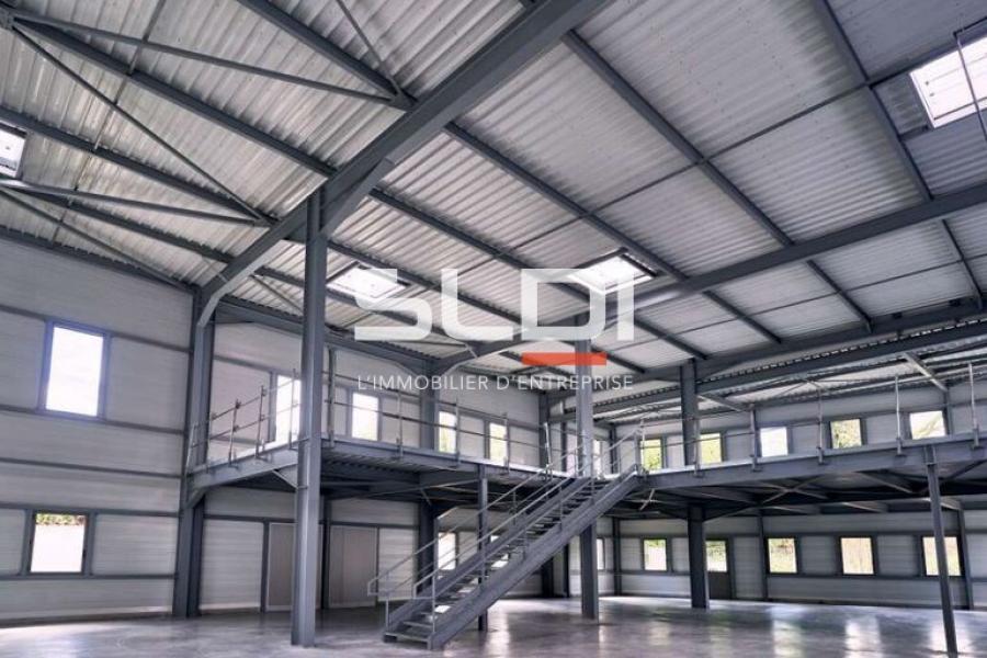 Activités A VENDRE - SAINT GENIS LAVAL - 465 m²