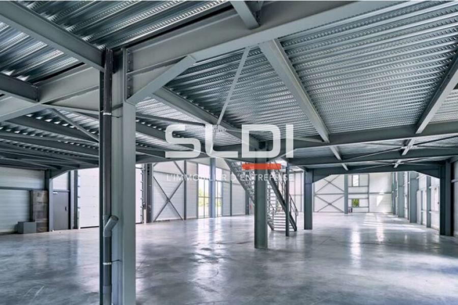 Activités A VENDRE - SAINT GENIS LAVAL - 465 m²