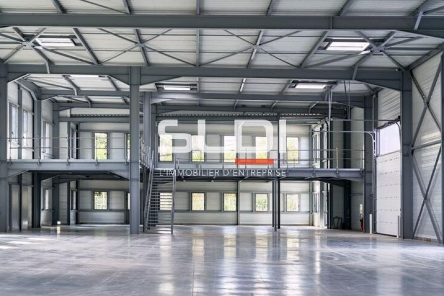 Activités A VENDRE - SAINT GENIS LAVAL - 465 m²