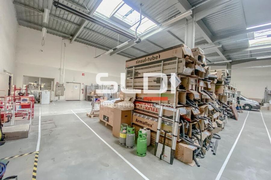 Activités A LOUER - CHASSIEU - 1 112 m²