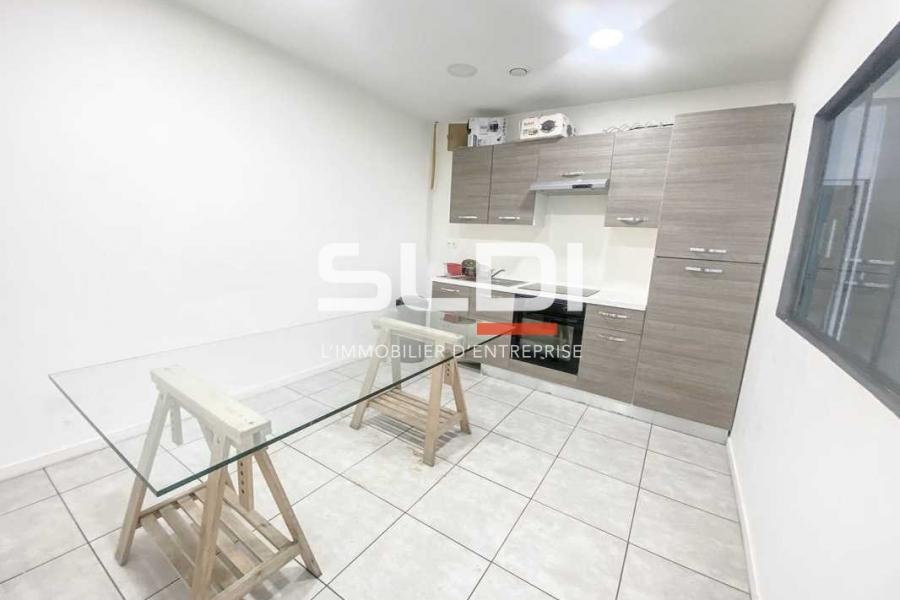 Activités A LOUER - DECINES CHARPIEU - 1 000 m²