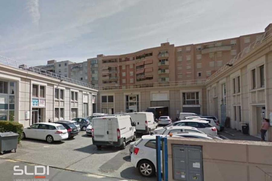 Bureaux A LOUER - VILLEURBANNE - 81 m²