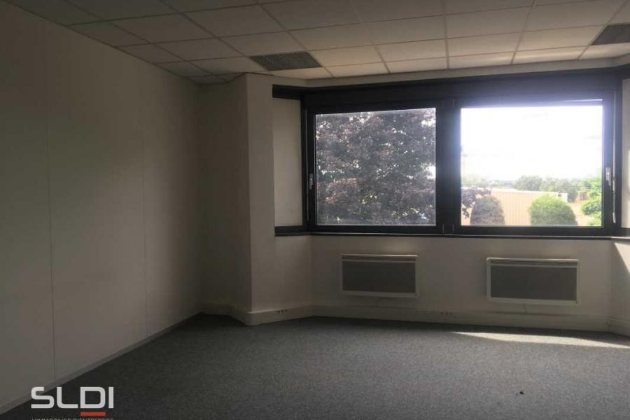 Bureaux A LOUER - SAINT QUENTIN FALLAVIER - 538 m²