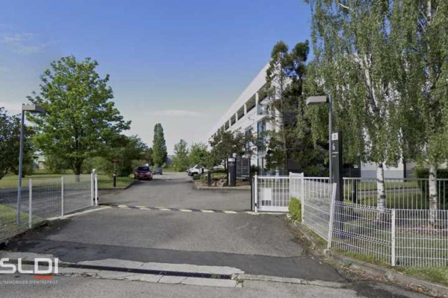 Bureaux A LOUER - SAINT QUENTIN FALLAVIER - 538 m²
