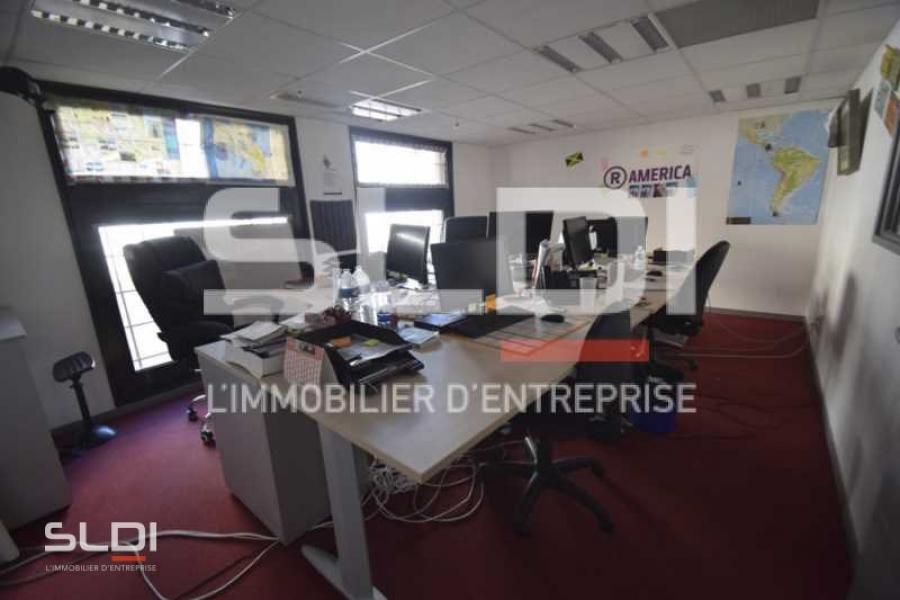 Bureaux A LOUER - LYON - 932 m²