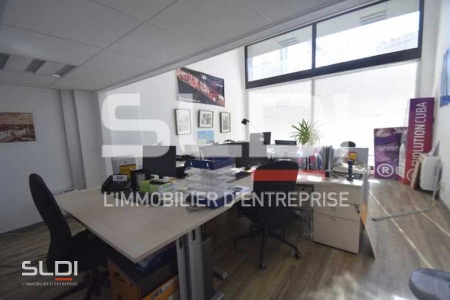 Bureaux A LOUER - LYON - 932 m²