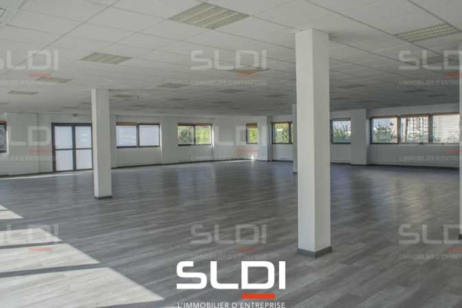 Bureaux A LOUER - SAINT PRIEST - 1 216 m²