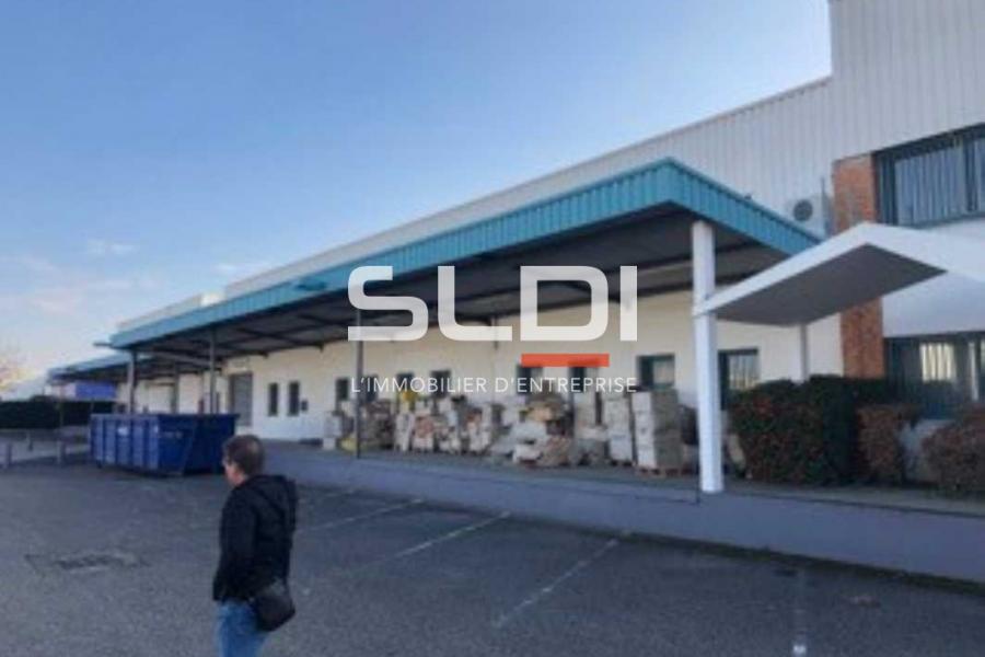 Activités A LOUER - VENISSIEUX - 266 m² Activités A LOUER - VENISSIEUX - 266 m²