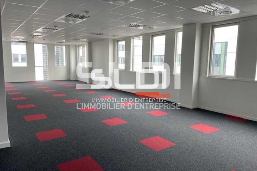 Bureaux A VENDRE OU A LOUER - LYON - 6 717 m²