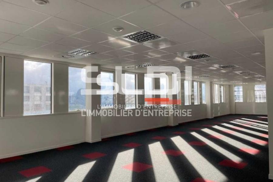 Bureaux A VENDRE OU A LOUER - LYON - 6 717 m²